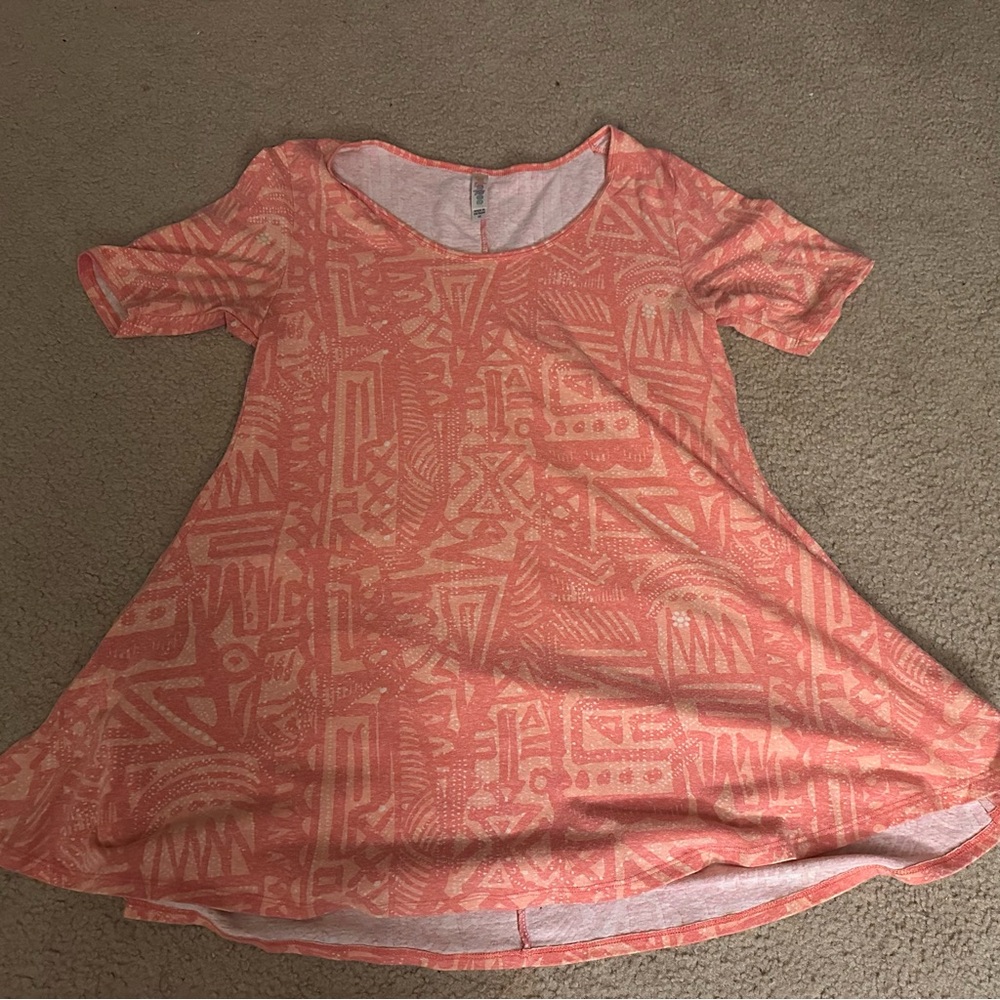Geometric patterned Perfect T